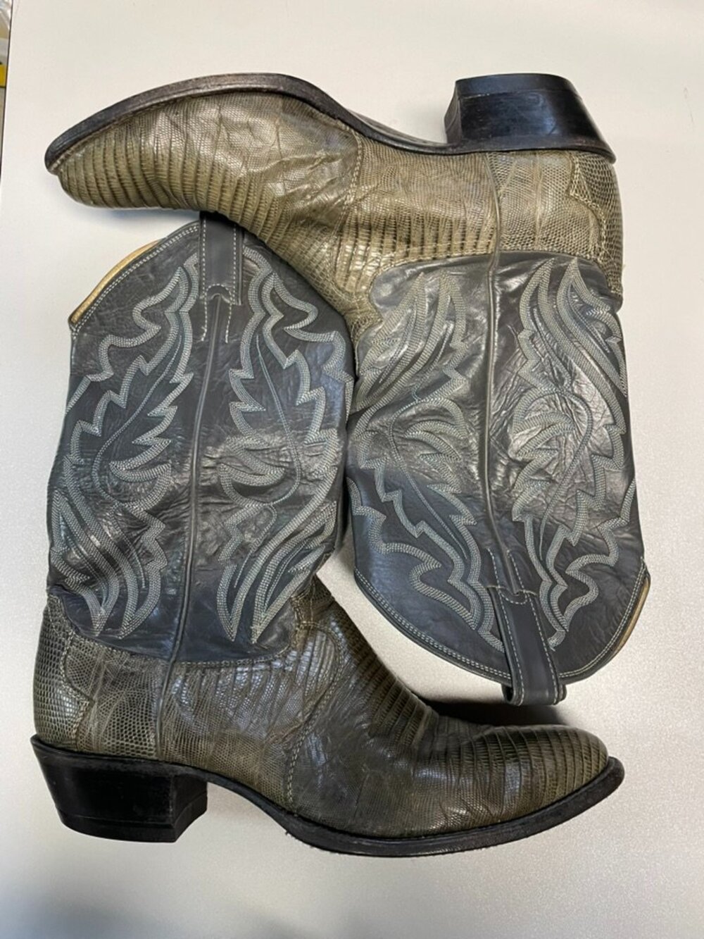 JUSTIN BOOTS Men's 8327 Leather Lizard Skin Gray Cowboy Boots Size 11.5D - Picture 2 of 8